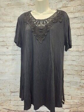 Afibi Tunic Top Size 2XL NWT Crochet Detail Short Sleeve